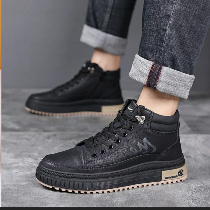 Мужские спортивные кросовкис высоким верхом