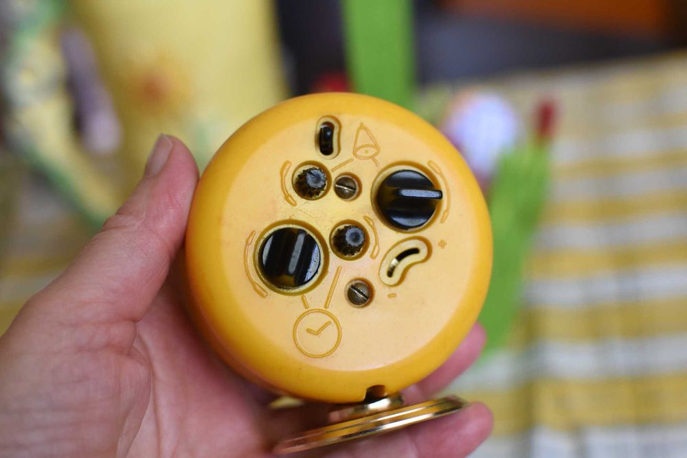 Будилник механичен "Слава