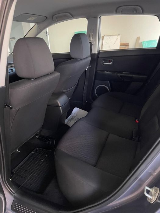 Mazda 3 1.6 hatchback