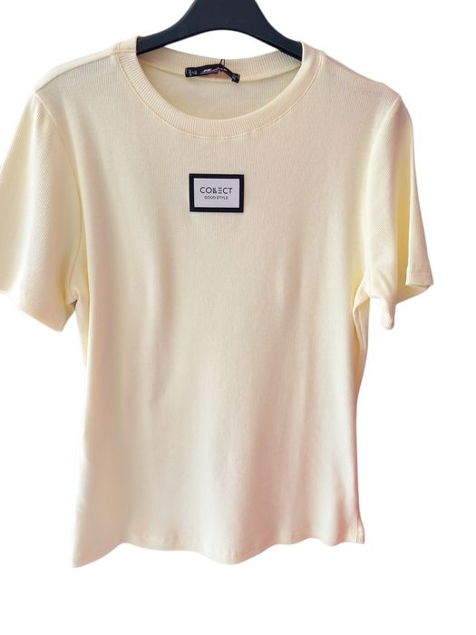 Разпродажба на дрехи от физически магазин