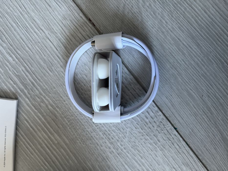 Продам наушник про оригинал новый