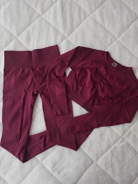 Спортен сет 3 цвята – оформящ клин + блузка