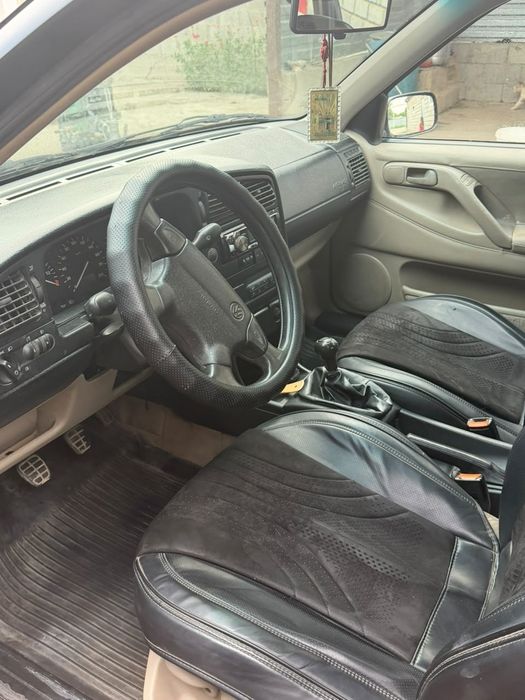 Volkswagen Passat B4