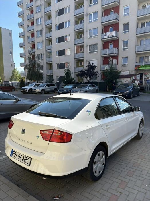 Seat Toledo 2017 - Proprietar acte, consum mic, km reali,  masina intretinuta! Skoda Rapid