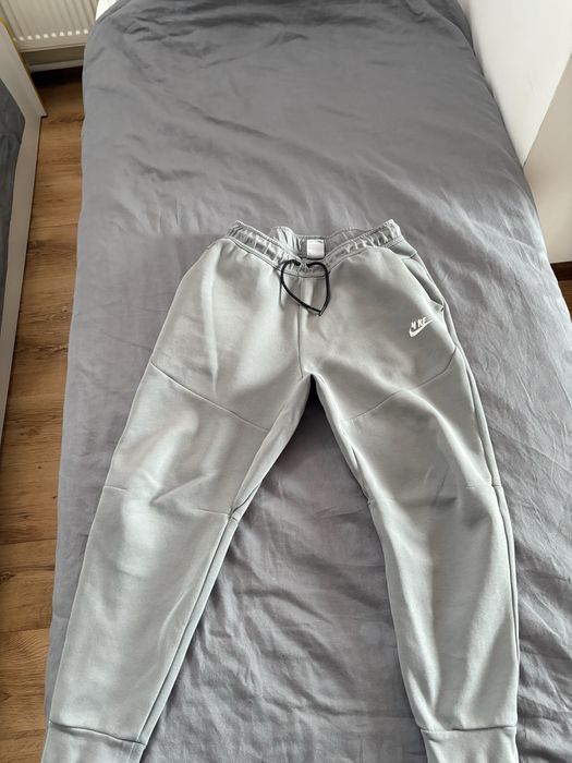 Nike Tech Fleece M-L