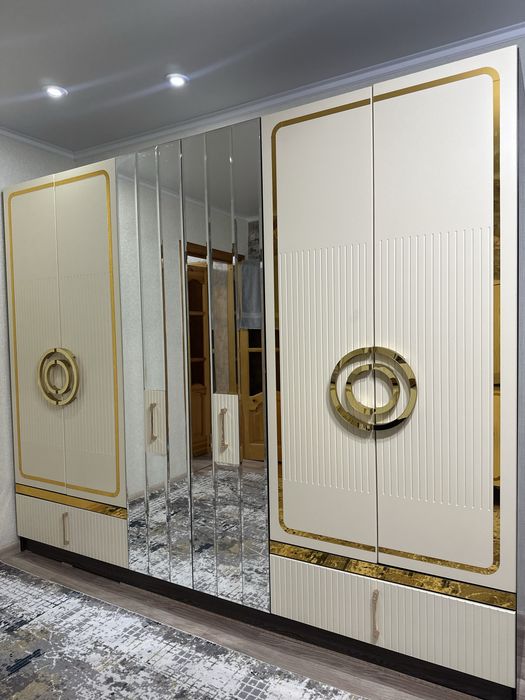 Продам спальный гарнитур