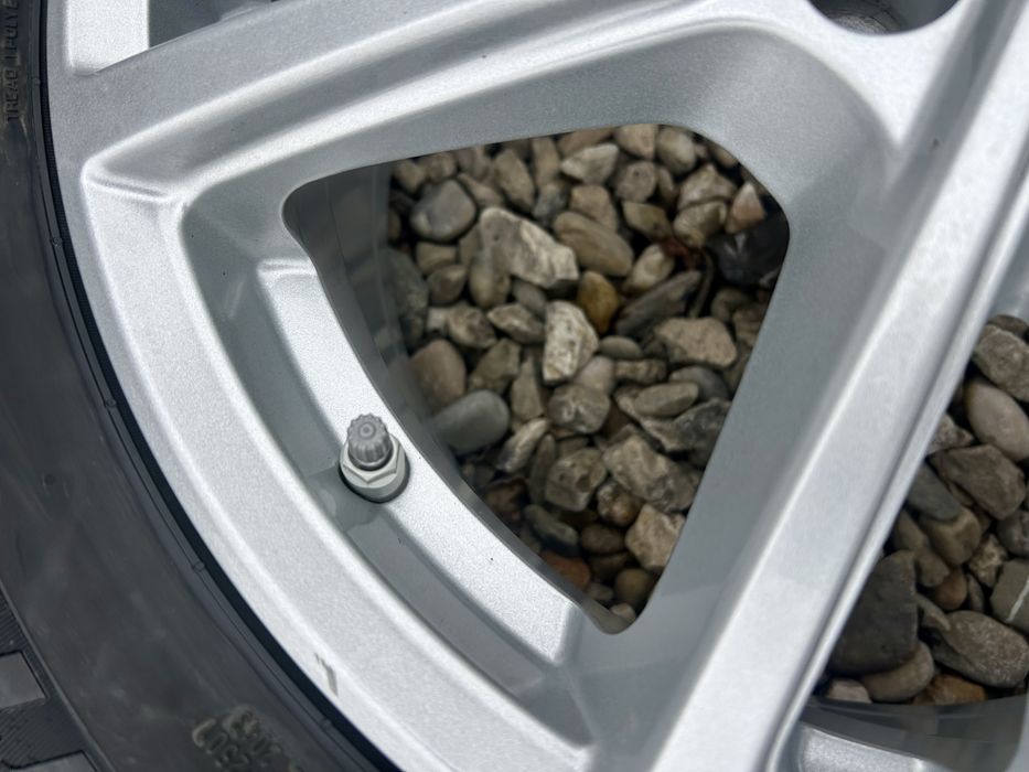 Jante Hyundai Kona/Kia Niro 215 55 17 senzori presiune 5x114,3