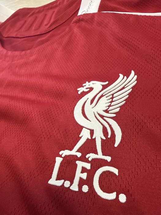 Tricou home kit cu Liverpool 25/26 player version