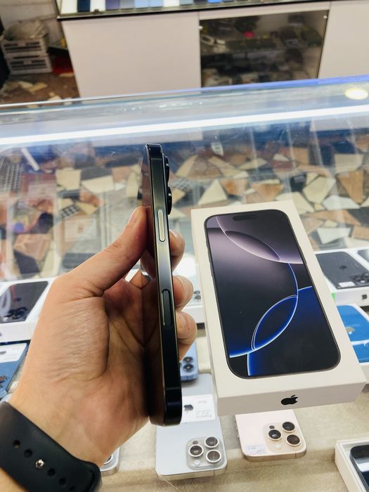 iPhone 16 Pro  256 gb black 100%