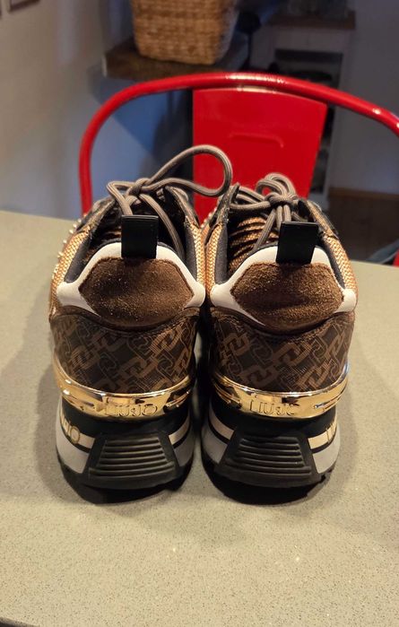 Кафеви сникърси liu jo 39