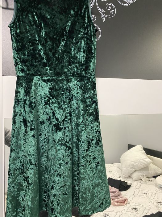 Рокля - много удобна и лека :)