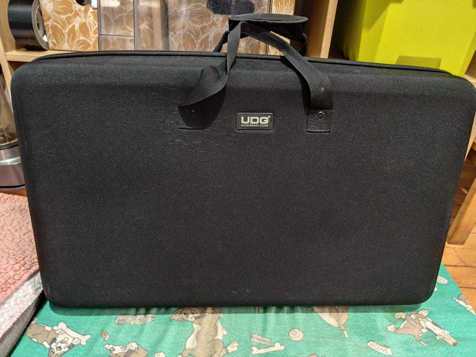 Rane One cu Decksaver si Case UDG