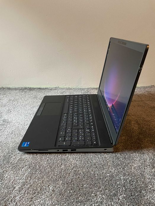 Dell Precision 7560 - i7-11850H, 32GB DDR4, 1TB NVMe SSD M.2, RTX A2000 4GB 15.6''FHD IPS