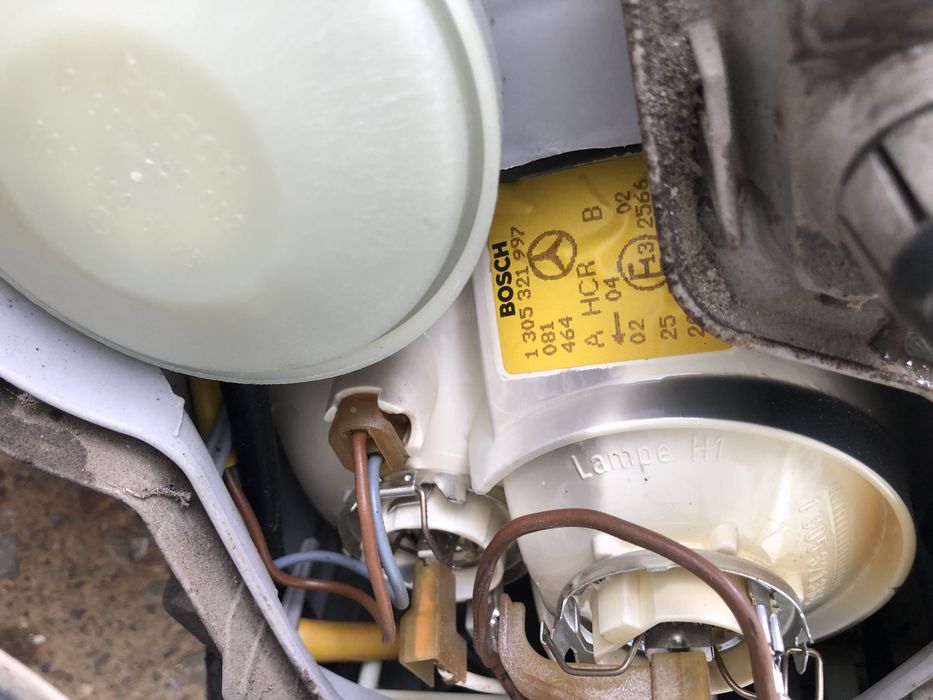 Фарове за Мерцедес Ц класа