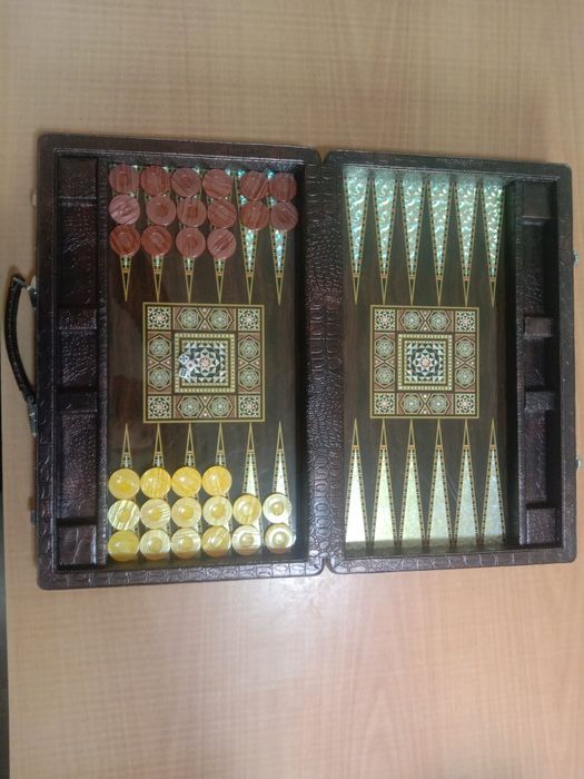 Нарды ручной работы из кожи