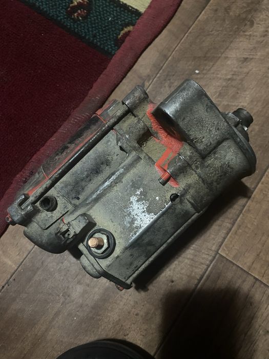 Стартер на Таёту првию