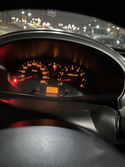 Продам машину недорого