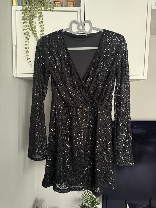 Официална къса рокля с черни пайети лъскава ABOUT YOU