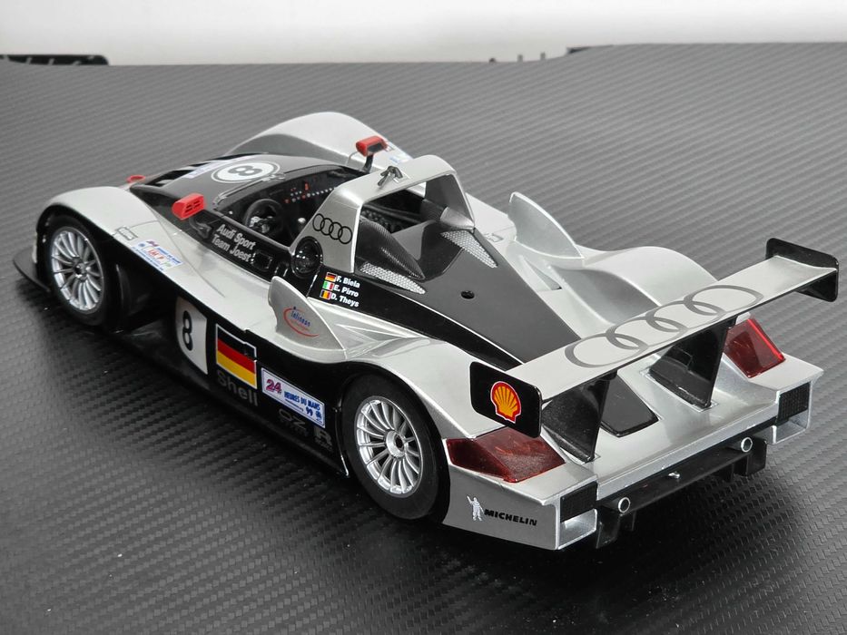 Macheta Auto 1/18 Maisto Audi R8R Le Mans 1999