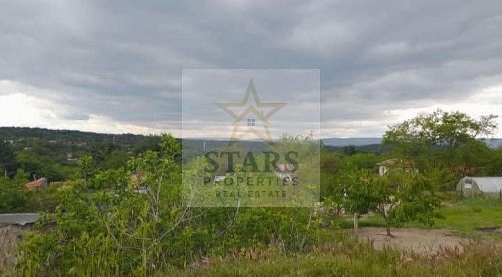 Продава се Парцел в Варна, м-т Боровец - север - 400 кв.м за 0 €/кв.м - Снимка #1