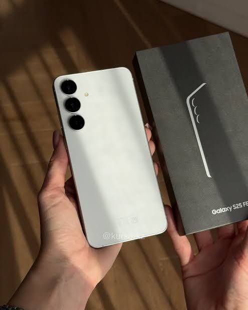 Продам Samsung S25 FE