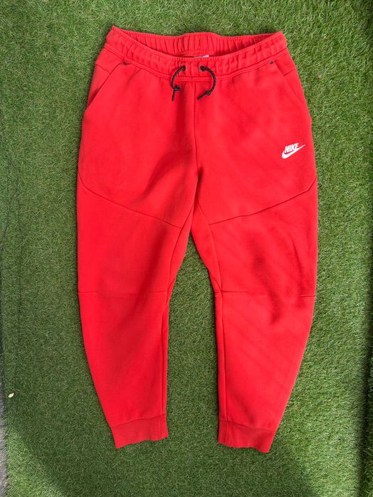 Мъжко долнище : Nike Tech Fleece L