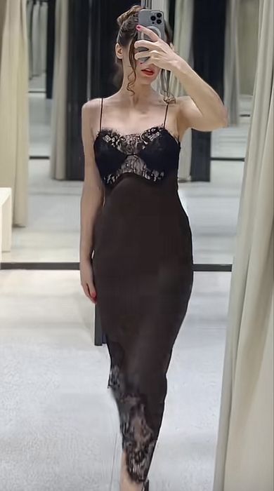 Zara нова рокля с етикет