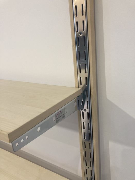 Търговско оборудване за магазин