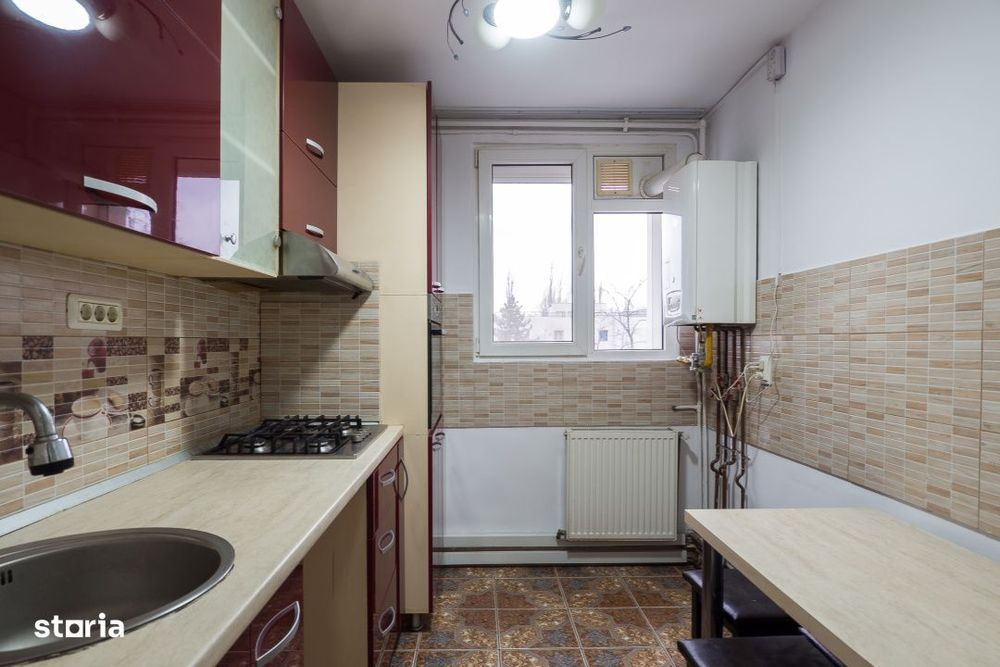 Titan, parcul IOR, Bloc H, decomandat, centrala, nemobilat, vedere la