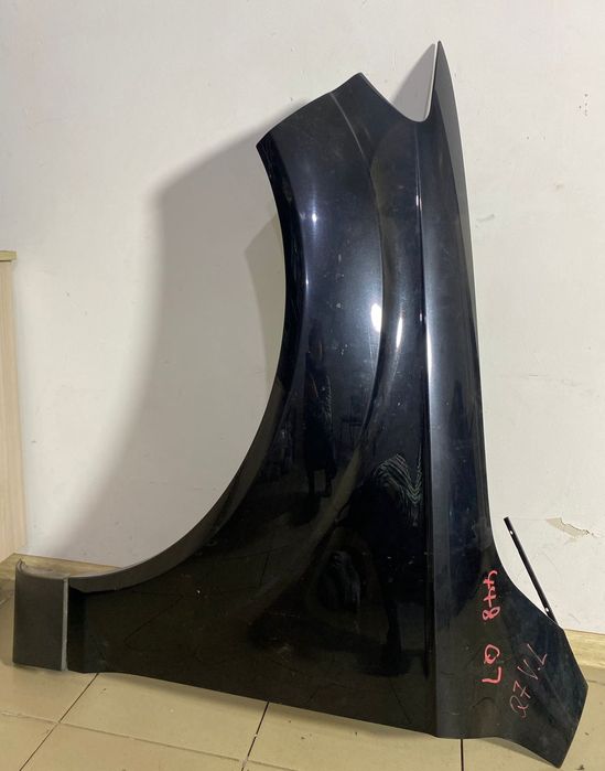 Переднее крыло на Audi Q7