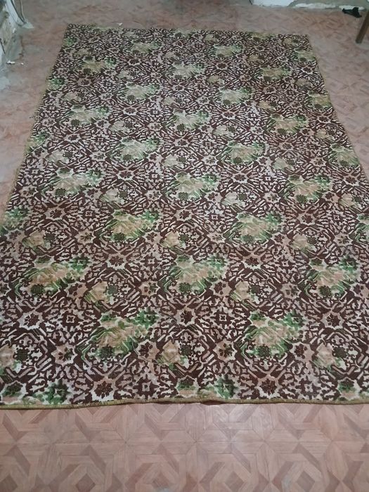 Кілем  палас  сатылады.