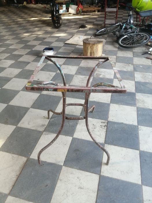 Продам Каркасы стола