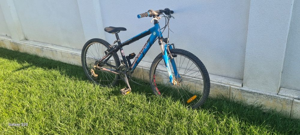 Vand trotinete si bicicleta