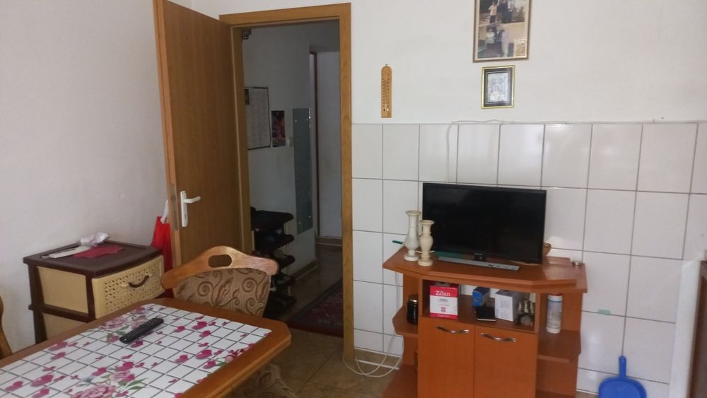 Vând garsonieră  Călan