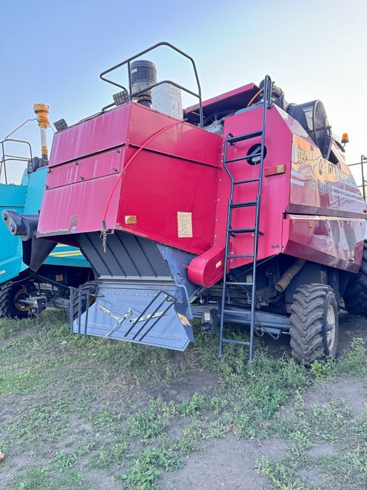 Комбайн Есиль 740