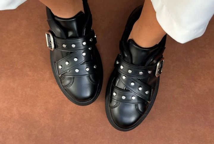 Adidasi de toamna, cu detalii argintii, noi