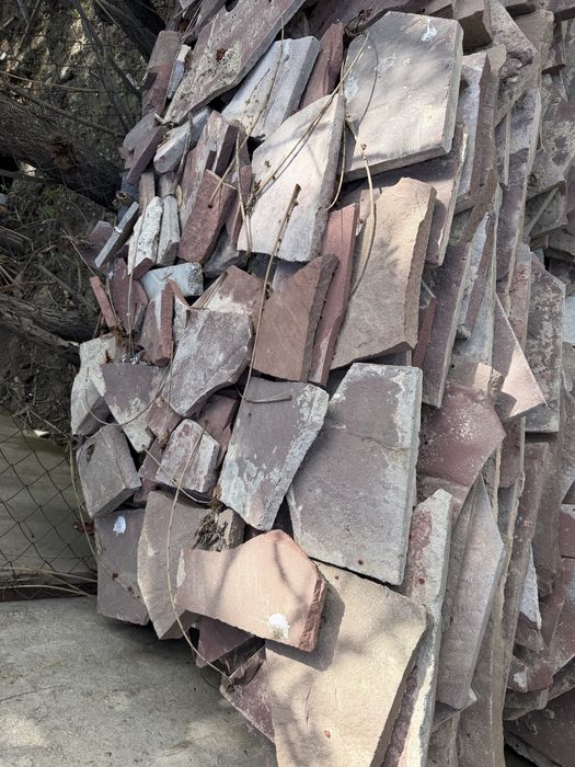 Продам плитняк около 6 тонн , б/у в хорошем состоянии