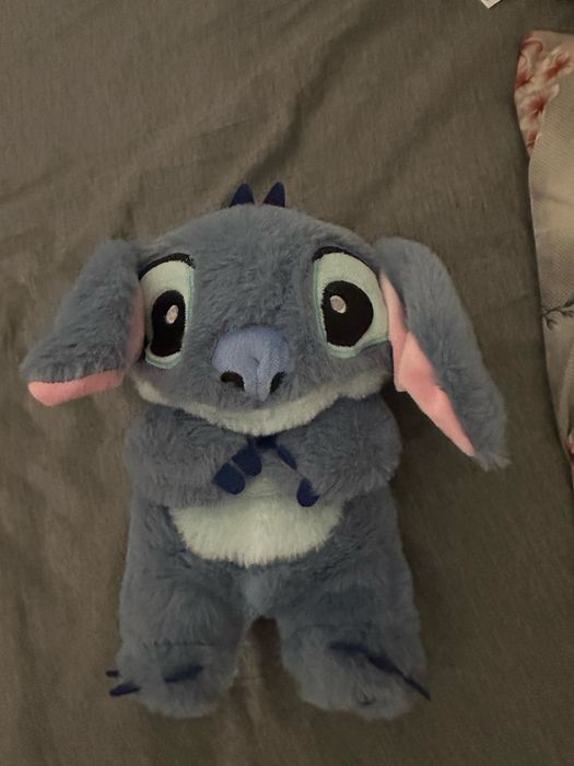 Плюшена играчка Стич – с батерия, много запазен