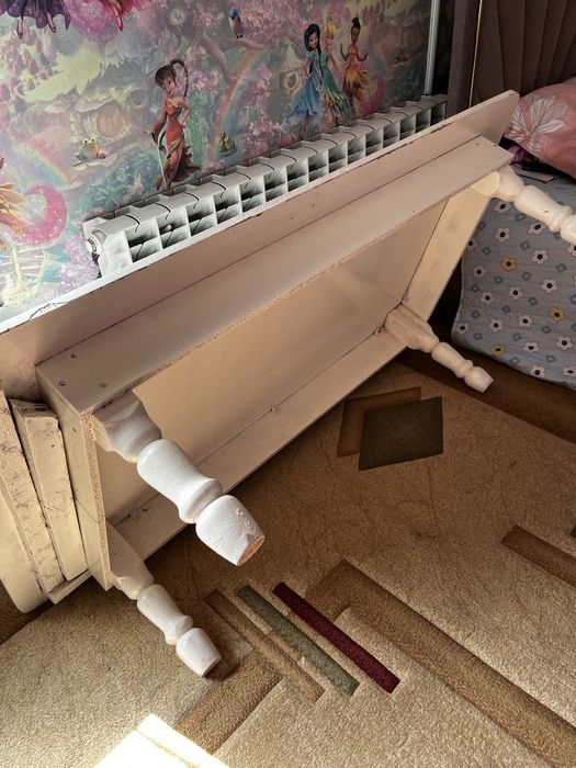 Наполный стол ,стол для дома