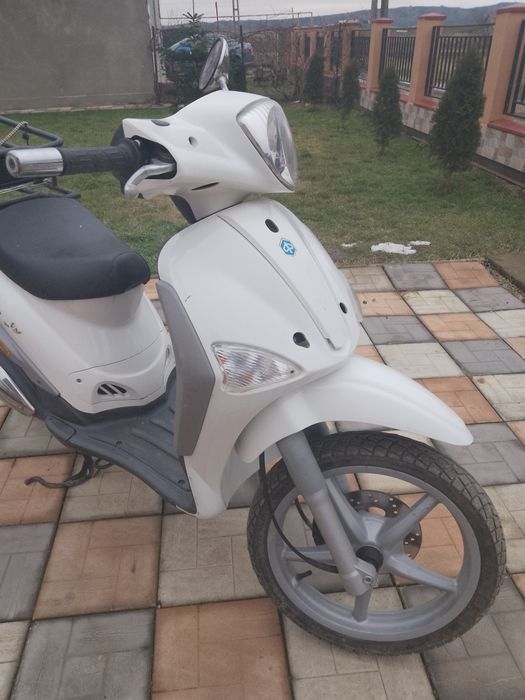 Scuter pe benzină peago 49cc pornire automată mai multe detali la tel