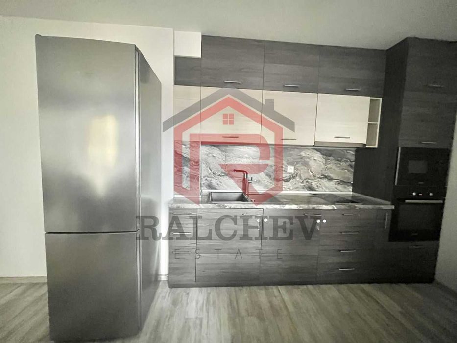 Дава се под наем Двустаен апартамент в Варна, Възраждане 3 - 70 кв.м за 433.5 € - Снимка #2