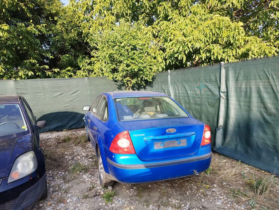 Bara spate portbagaj stop capota usa Ford Focus 2, berlina