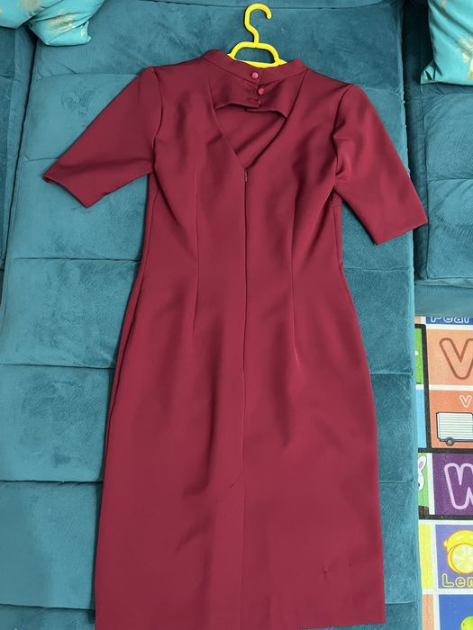 Rochie elegantă vișinie