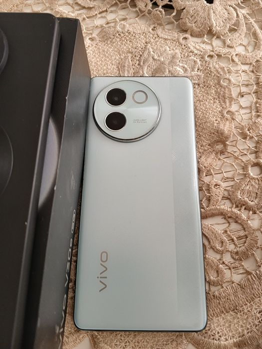 Vivo v 30e 5g 256 GB xolati zor