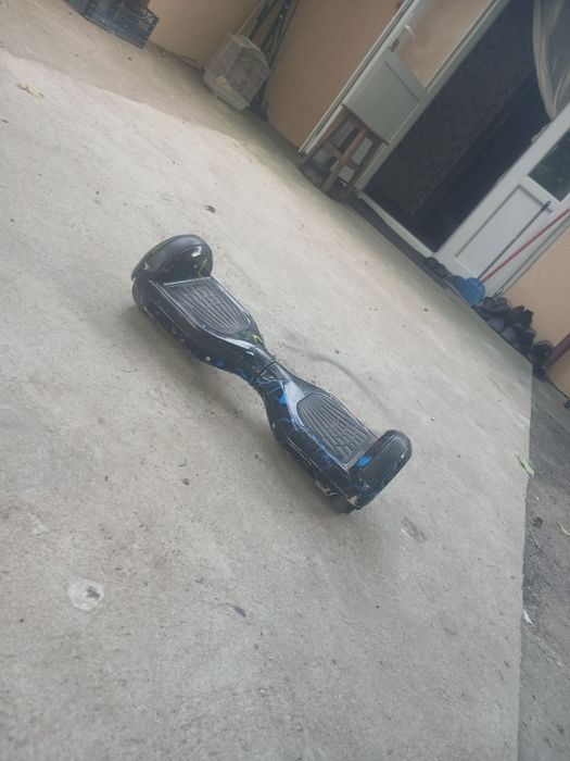 Vând hoverboard aproape nou nu negociez!!!