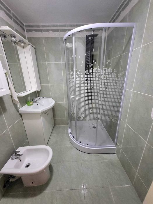 Apartament 3 camere de închiriat – Oradea, zona Decebal