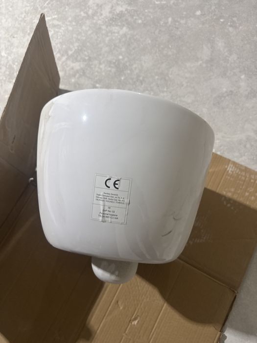 керамическое биде Bocchi, с стальная рама