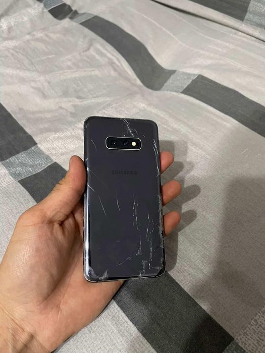 Samsung S10e 6/128gb