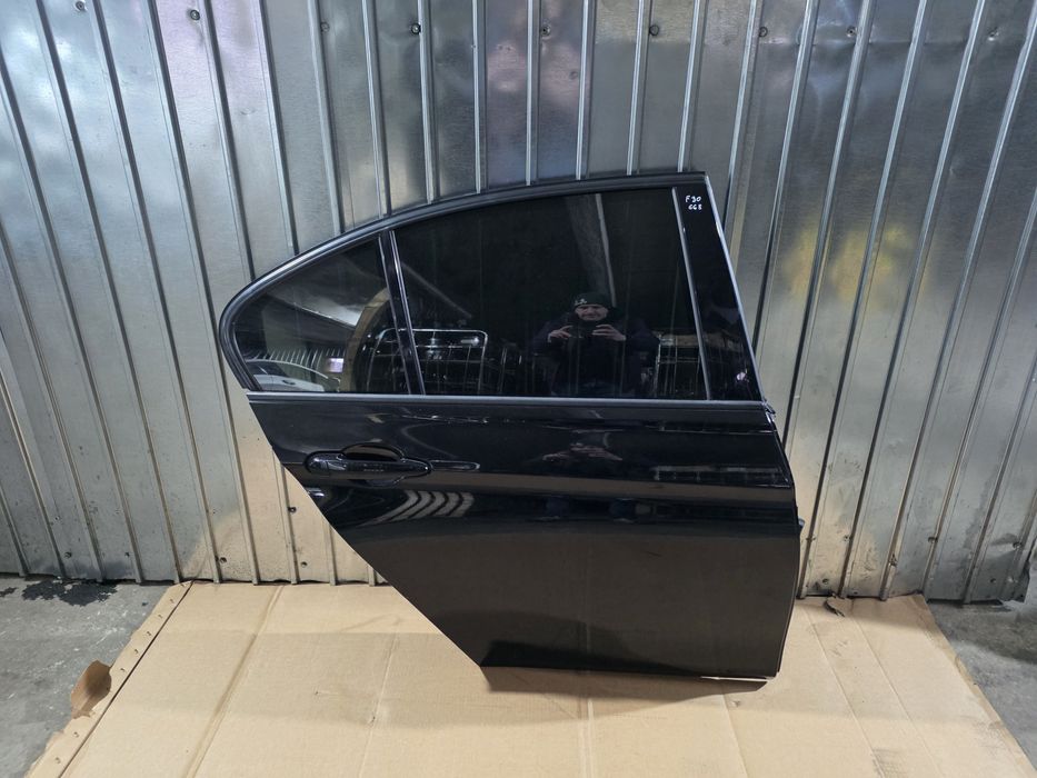 Ușă față spate stânga dreapta BMW seria 3 F30 f31 culoare negru 668