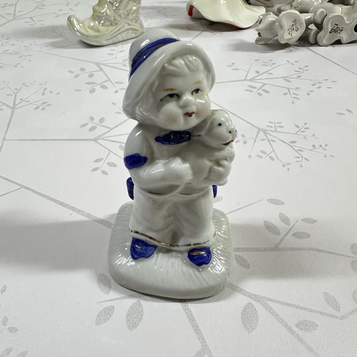 Распродажа статуэток